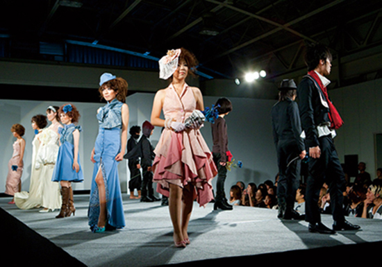 チュウデ創立75周年記念ウィーク 服飾専門課程ファッションショー～75～
